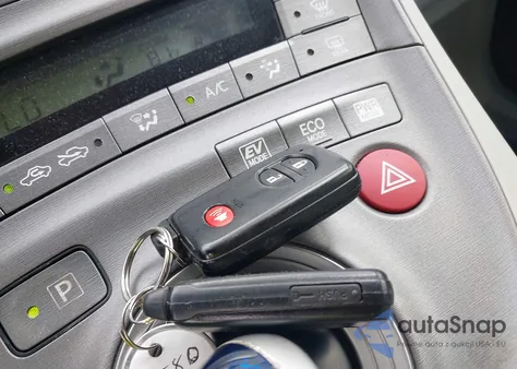 2012 Toyota Prius Two z USA, uszkodzony, nr VIN JTDKN3DU9C5386417